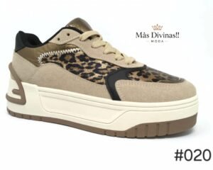 zapatilla beige con puntera clara